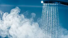 Varm dusch efter en tuff dag: därför gillar huden det inte och vad du kan göra i stället