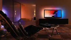 Varför tv gör dig sömnig men försämrar sömnen